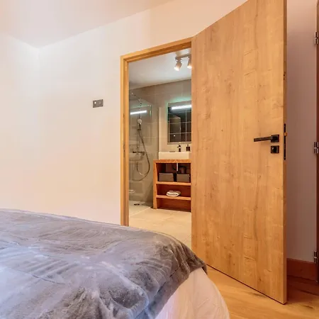 Luxueux 4* 6-8 Pers A Champagny Avec Balcon, Parking, Wifi Et Services Inclus - Fr-1-638-19