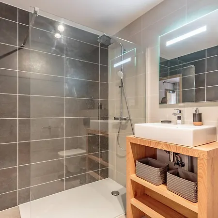 Luxueux 4* 6-8 Pers A Champagny Avec Balcon, Parking, Wifi Et Services Inclus - Fr-1-638-19 Apartment